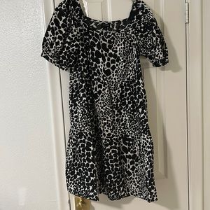 Who What Wear mini dress with puff sleeves size medium